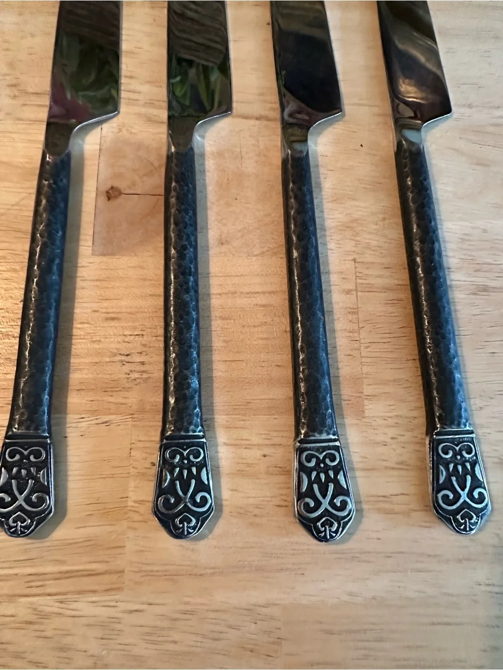 Gourmet Settings AVALON Stainless Hammered GS 18/10 Flatware4 Butter Knives
